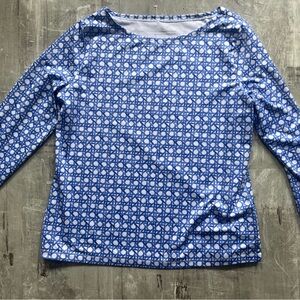 Vineyard Vines Women’s large  Boat Neck poly spandex blue /white